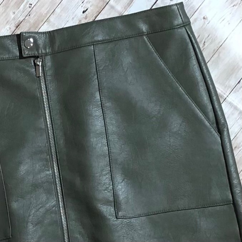 Bar III Dusty Olive Leather Mini Skirt Sz 14 - Picture 4 of 8